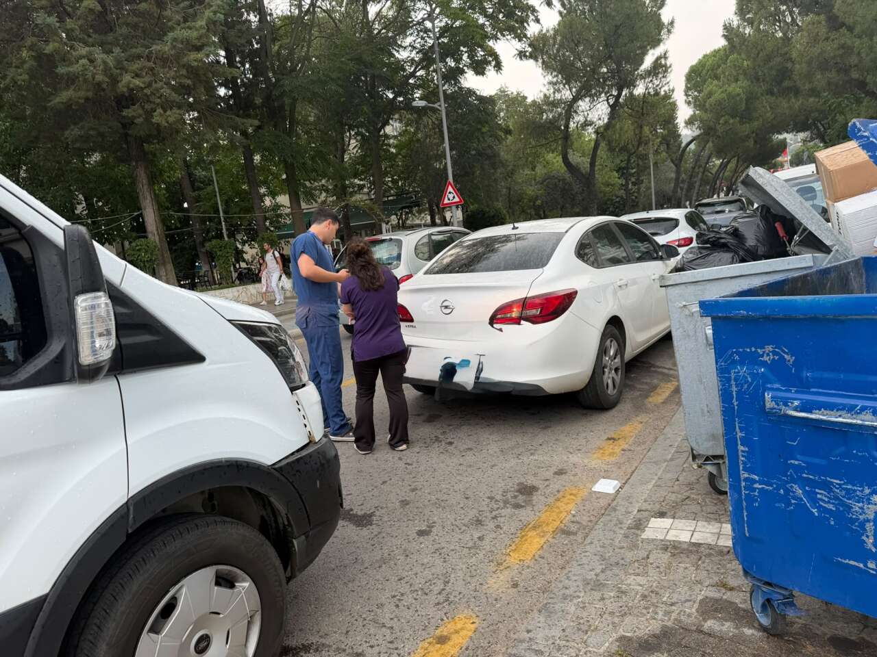 Muğla’da Trafik Kazası: Hafif Ticari Araç Otomobile Çarptı 3